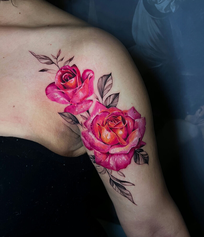 요나 슈리나의 현실적인 장미 테이처